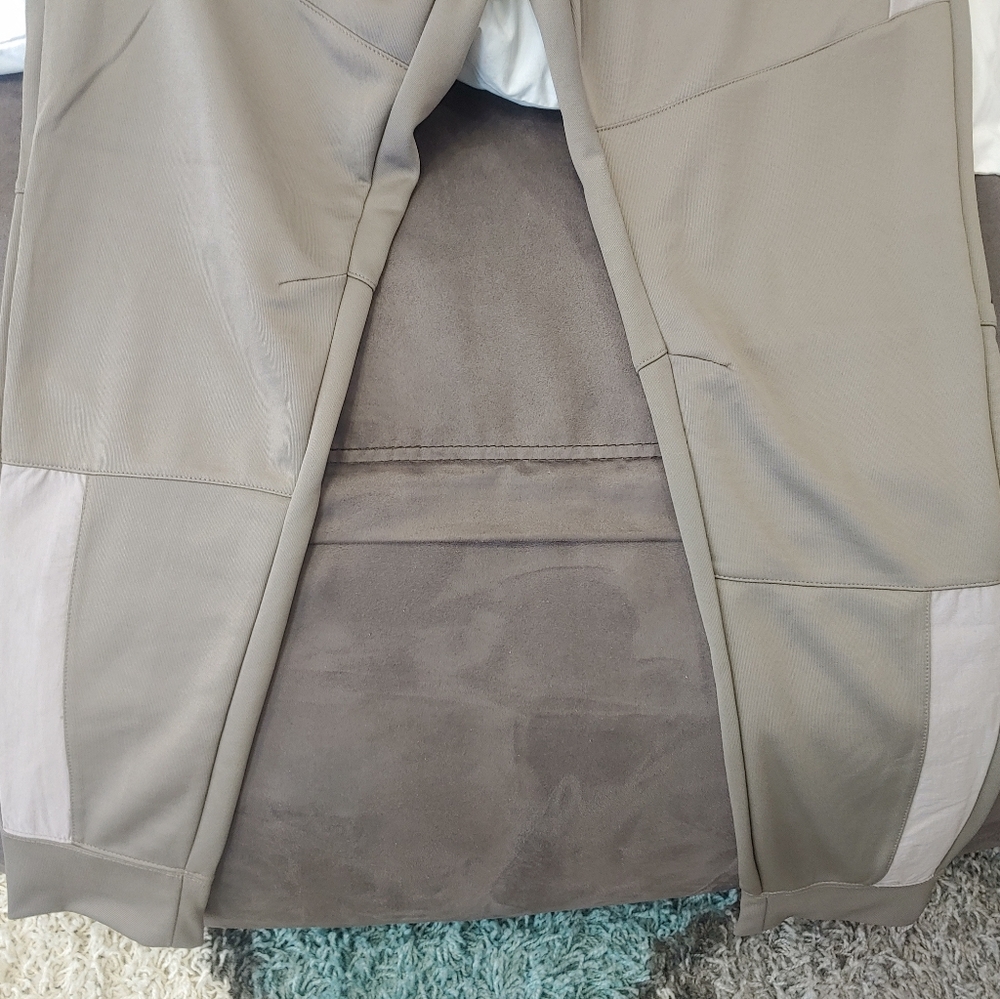 Nike Air Max Joggers Sweatpants Olive Grey Men's BNWT - Picture 5 of 16